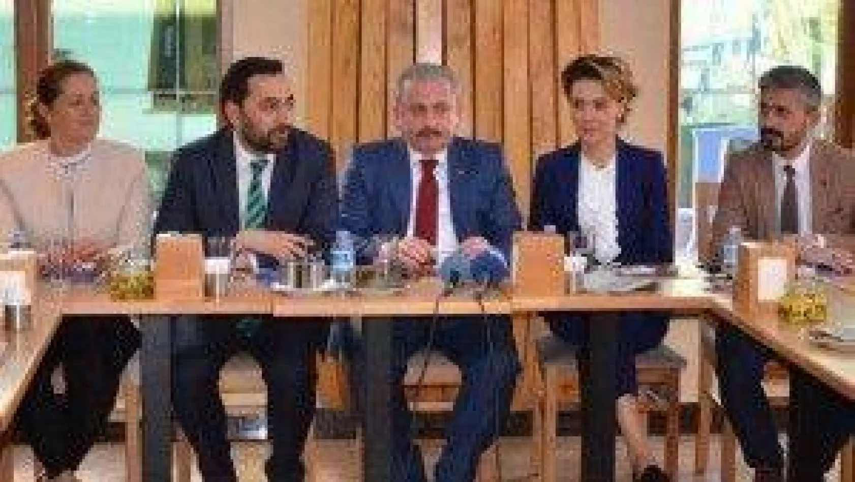 Milletvekili Mustafa Şentop, Gazetecilerle Bir Araya Geldi