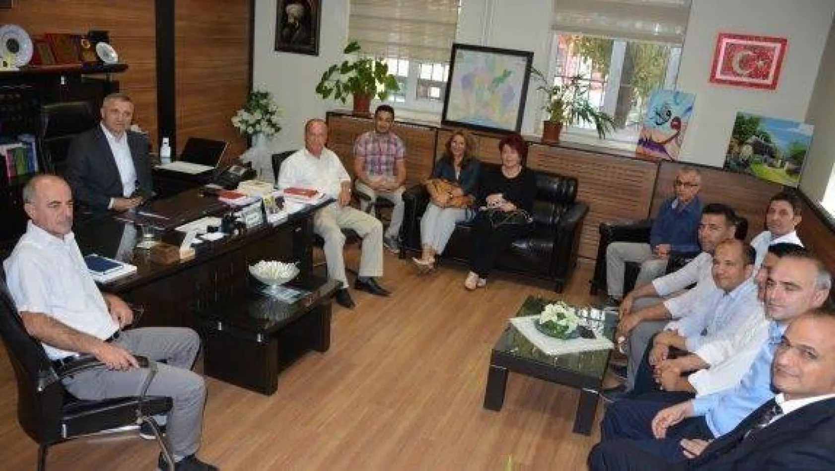 Eğitimciler Başarı Belgesi ile ödüllendirildi