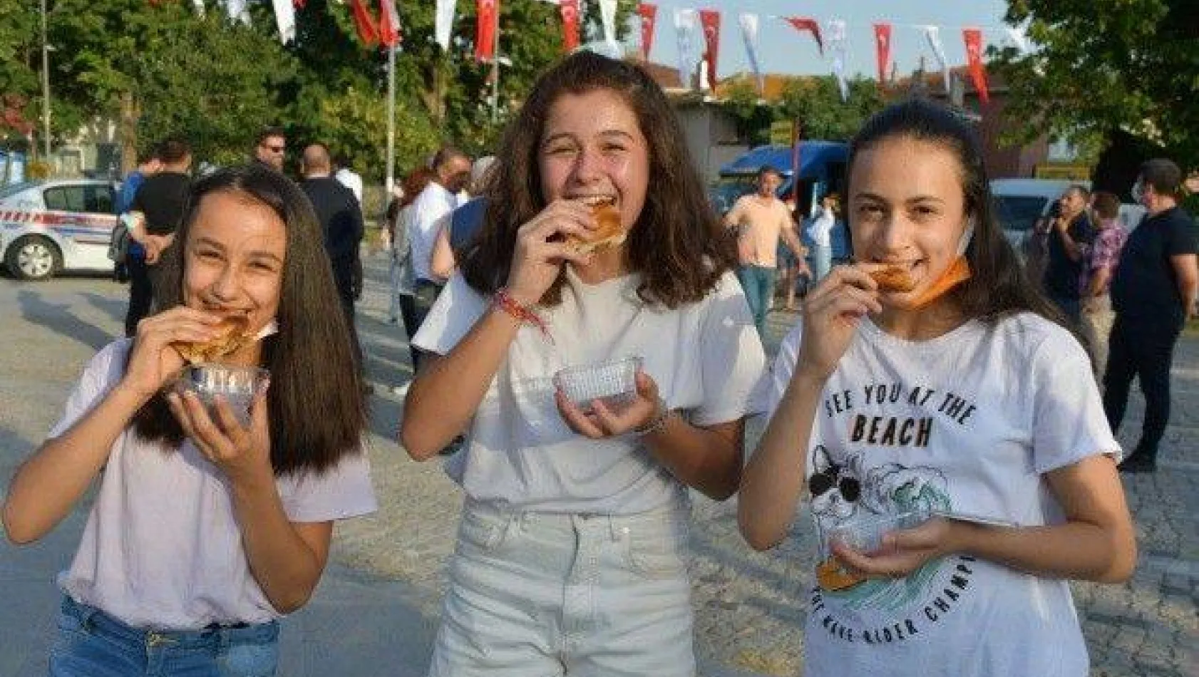 Ortaköy'de Börekler Yarıştı