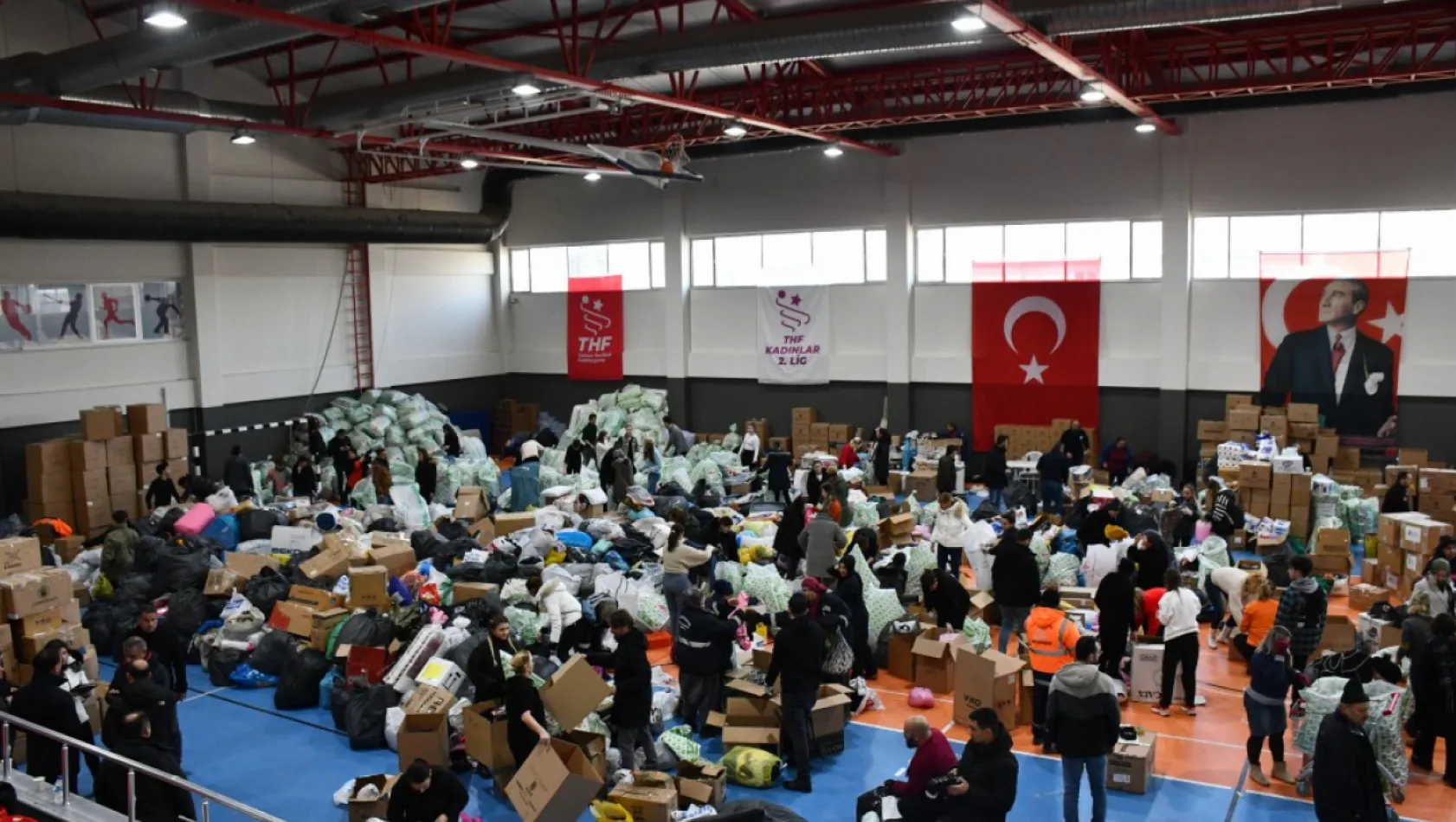 Silivri'den deprem bölgesine büyük destek