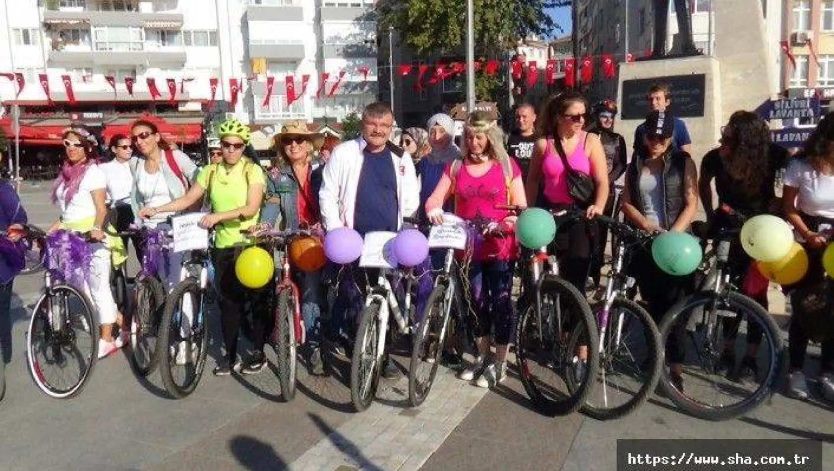 Süslü Kadınlar'dan bisiklet turu