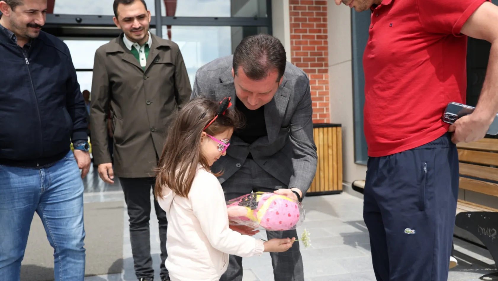 Silivri Belediye Başkanı Bora Balcıoğlu'ndan Engelliler Haftası'nda Anlamlı Destek