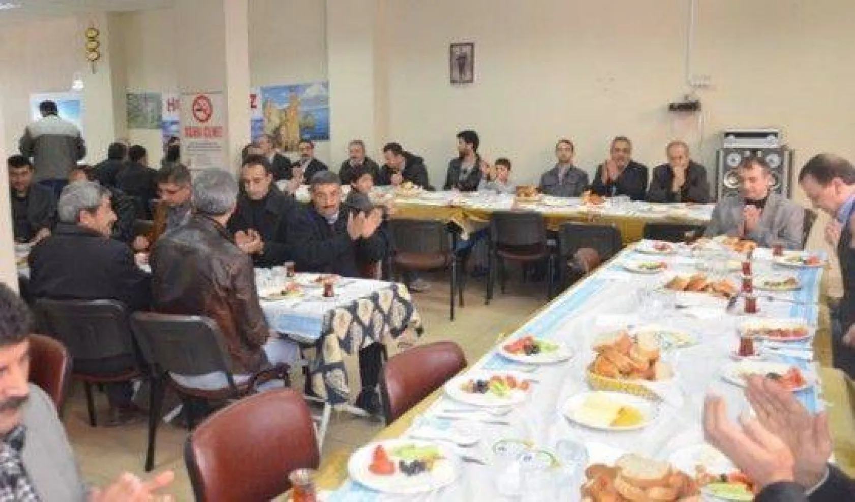 Işıklar Ağrılı Hemşerileriyle Kahvaltıda Buluştu