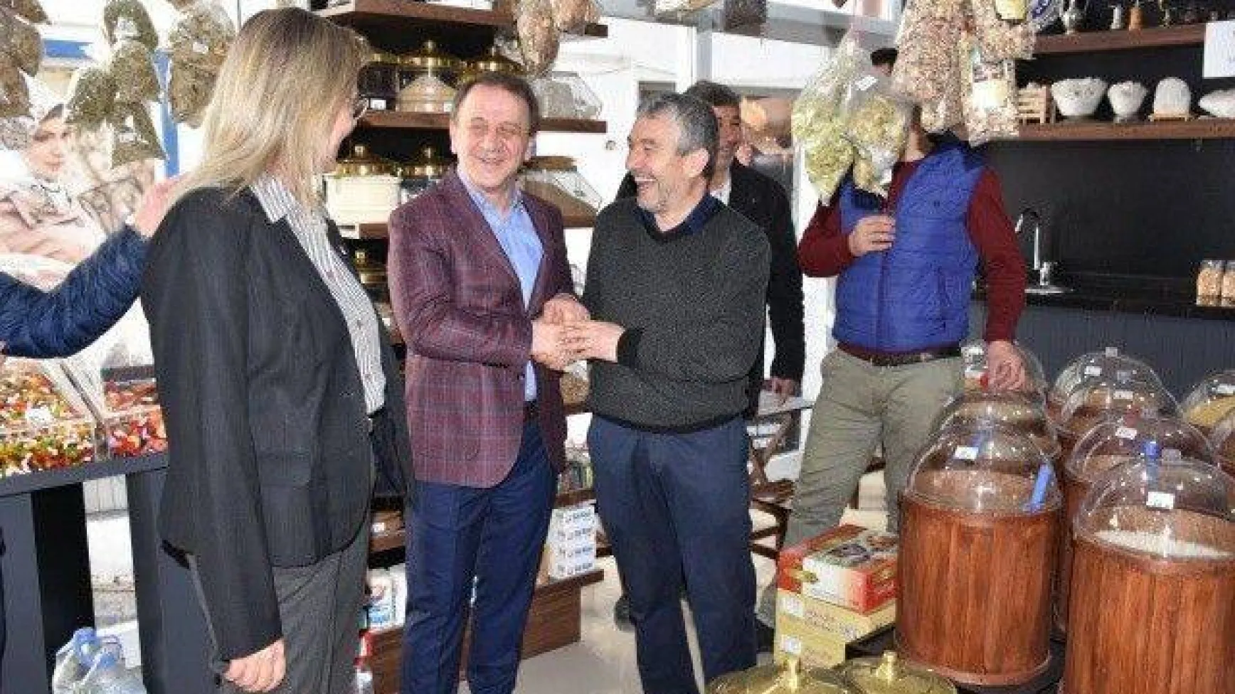 Işıklar Haftaya Esnaf Ziyareti ile Başladı