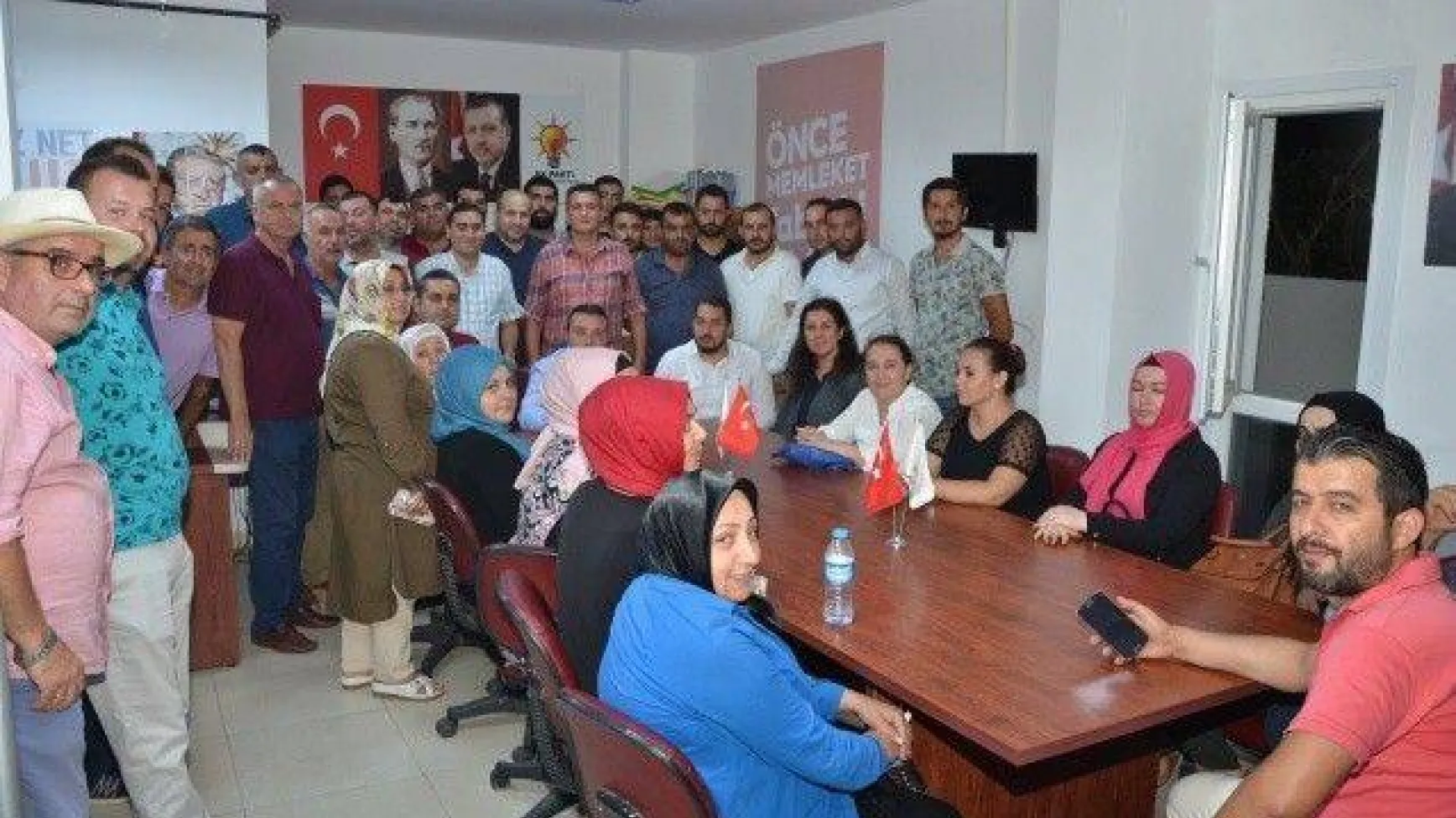 Bozoğlu’ndan Tam Kadro Çanta Çıkarması