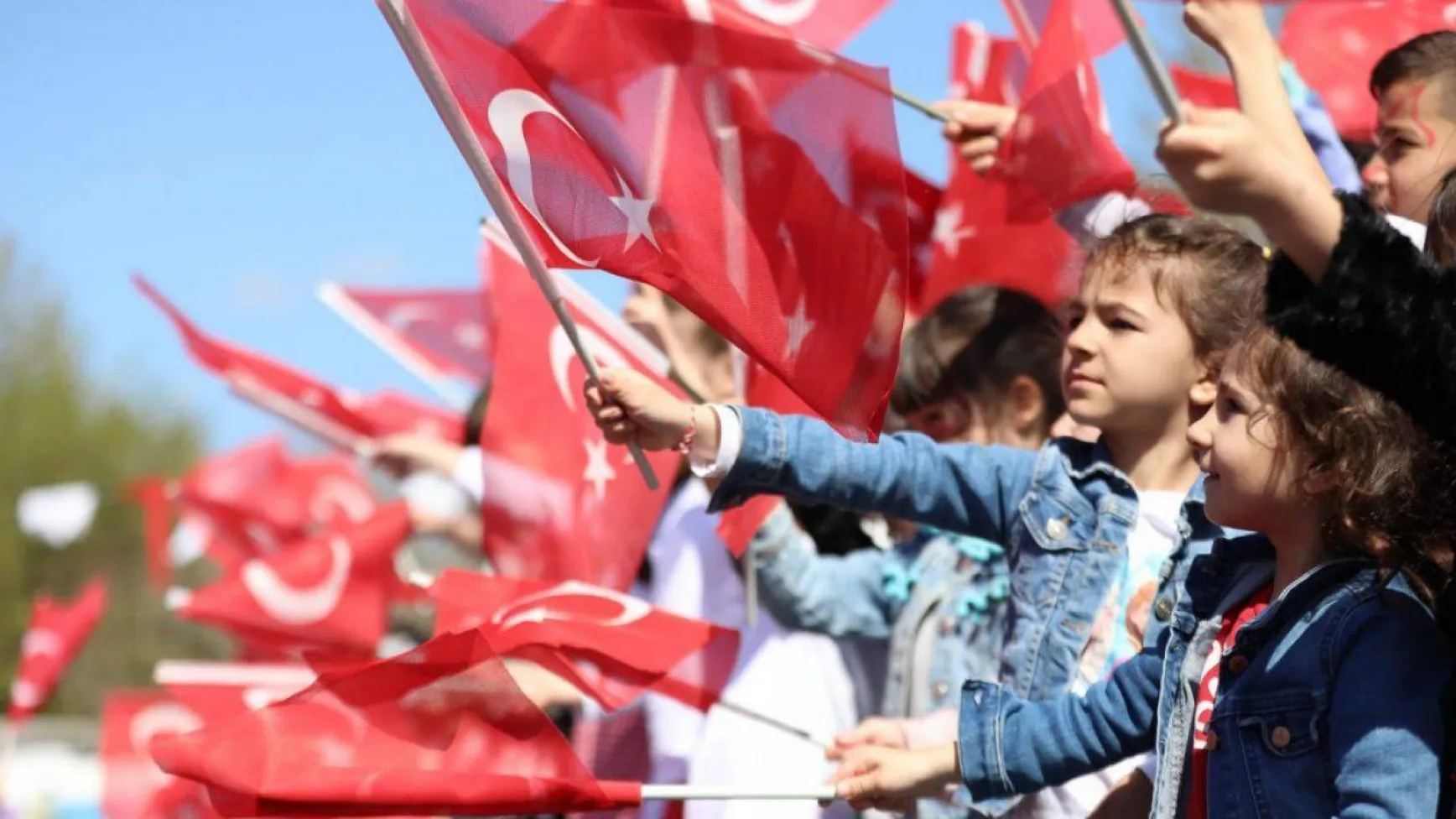 Silivri ve Hatay’da çocuklar 23 Nisan sevinci yaşadı