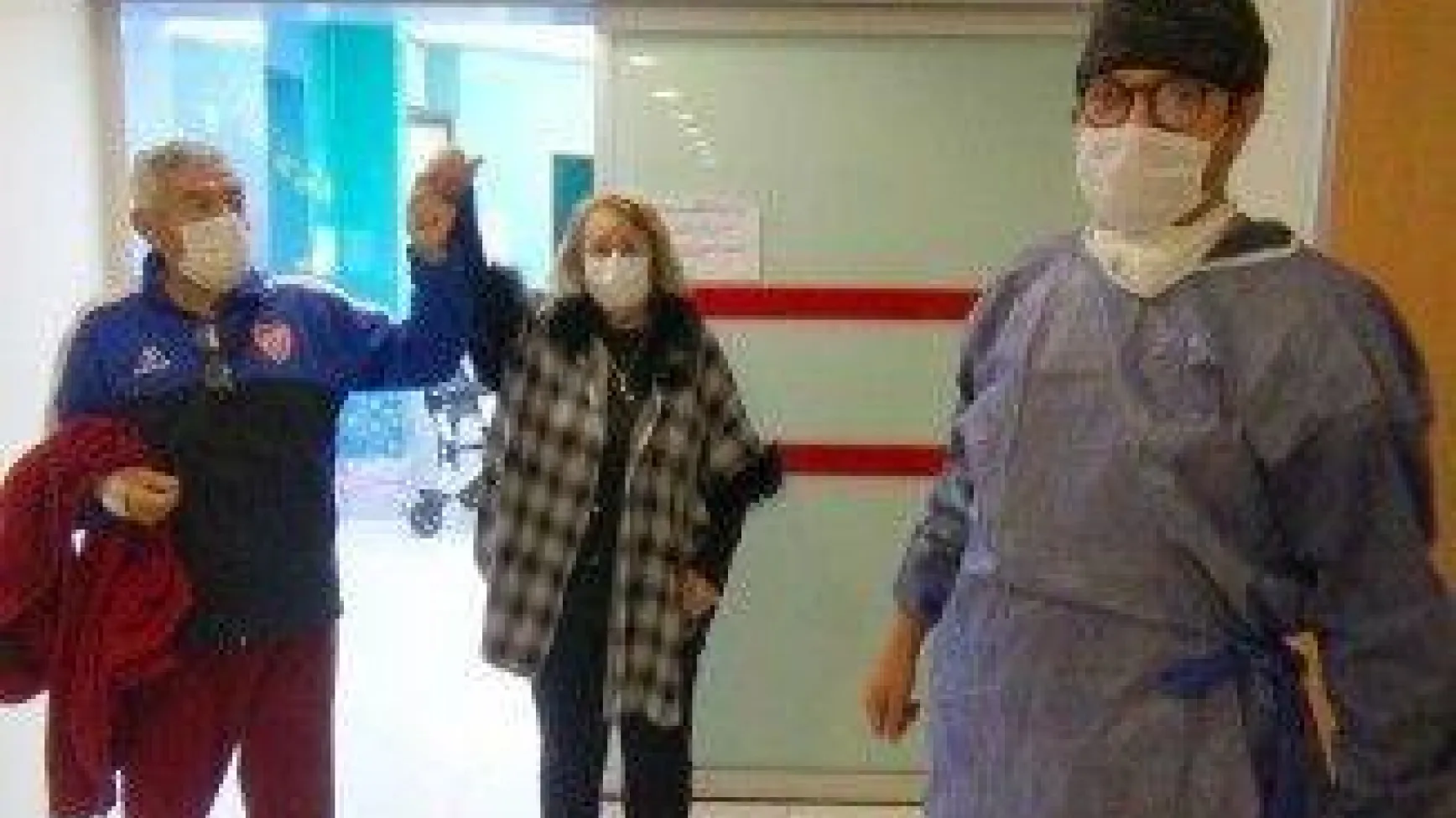 70 ve 78 yaşındaki çift Corona virüsü yendi