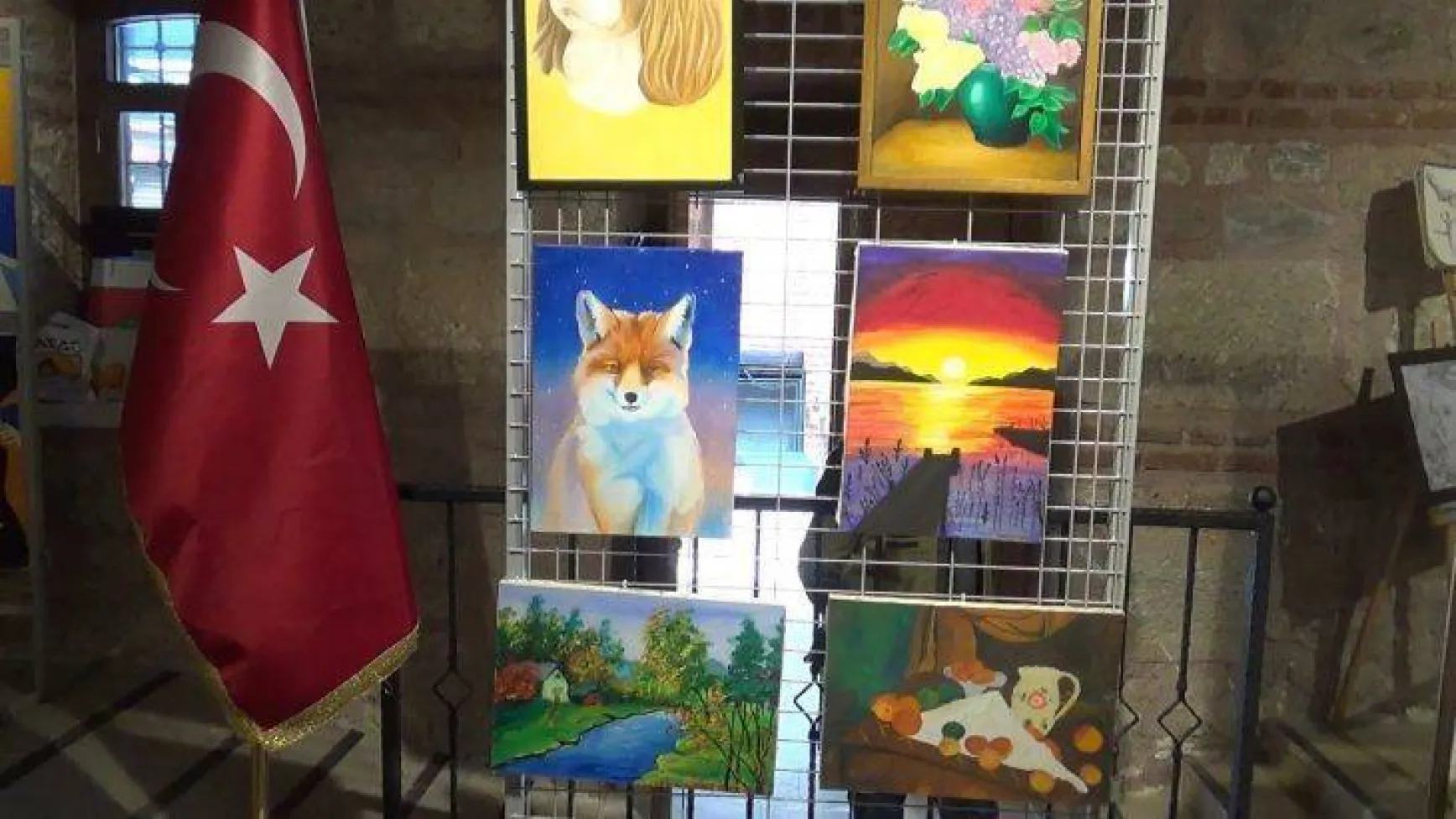 Öğrencilerin hazırladığı eserler beğeniye sunuldu