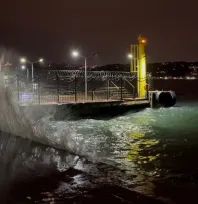 İstanbul'da sabah saatlerinde kuvvetli rüzgar etkili oldu