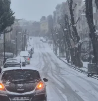 Silivri güne kar yağışı ile başladı