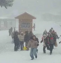 Uludağ'da kar kalınlığı 60 santimetreyi geçti