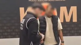 Yurt dışından Türkiye'ye sokulan 250 milyon liralık kaçak pırlanta ve zümrüt polise takıldı