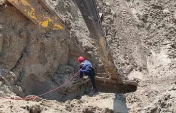 Silivri'de göçük altında kalan işçinin cansız bedenine ulaşıldı