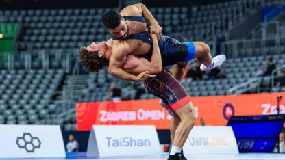 Milli güreşçi Yüksel Sarıçiçek Zagreb'te şampiyon oldu