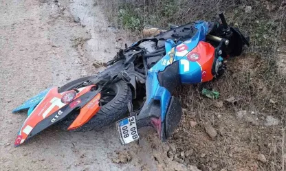 Otomobil ile motosikletin çarpıştı1 yaralı