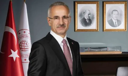 Bakan Uraloğlu: 'Güney Marmara Otoyolu, Yalova ve İzmit arasında 78 kilometre uzunluğunda projelendirildi'