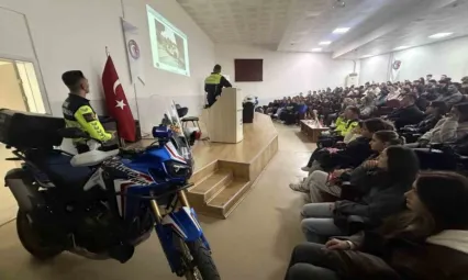 Çanakkale'de motorsiklet sürücülerine eğitim