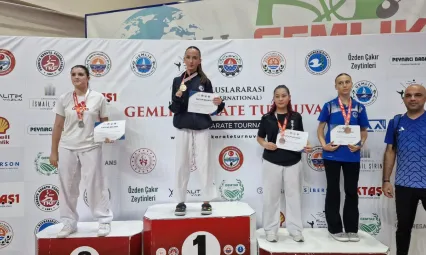 Silivri Karate Kulübü Sporcuları Bursa-Gemlik'te Madalya Kazandı