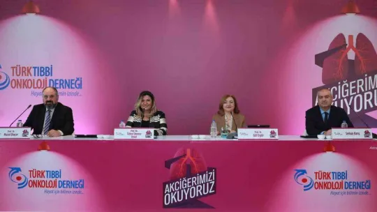 ''Akciğer kanseri erkelerde görünme sıklığı olarak 1'inci sırada''