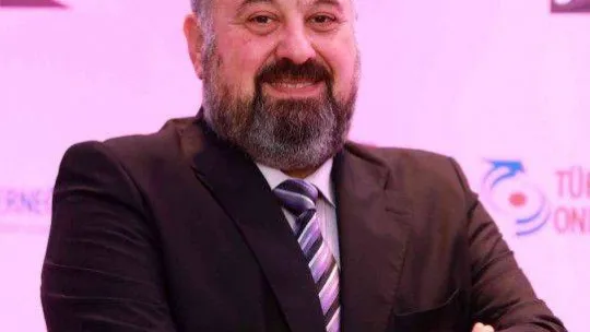 ''Akciğer kanseri erkelerde görünme sıklığı olarak 1'inci sırada''