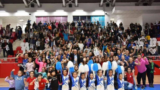 'Bizim Kızlar' 5. haftada da liderliği bırakmadı