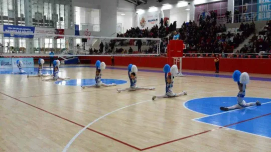 'Bizim Kızlar' grup liderliğini garantiledi