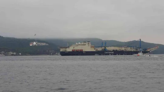'Castorone' isimli boru döşeme gemisi, Çanakkale Boğazı'ndan geçti