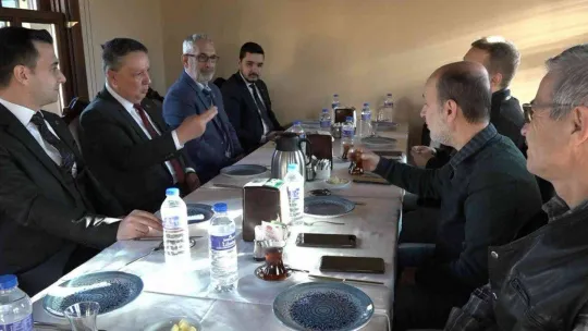 'CHP'nin vizyon belgesi emperyalizmin ayak izlerini ortaya koyuyor'