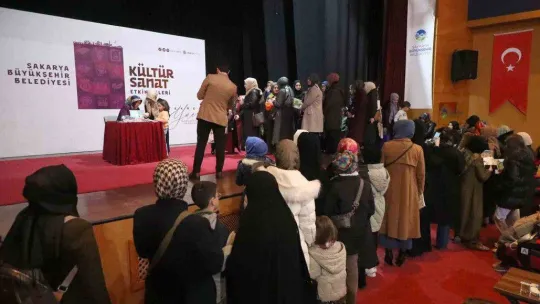 'Çocuğuma dini nasıl sevdiririm?' sorusu AKM'de cevap buldu