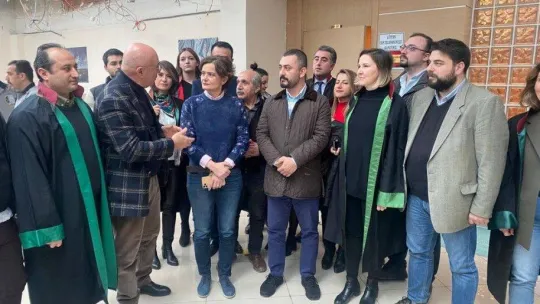 'Cumhurbaşkanına hakaret'ten yargılanan Eren Erdem hakkında beraat