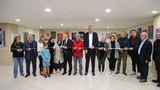 'De Rien' resim sergisi Kartal Belediyesi'nde açıldı