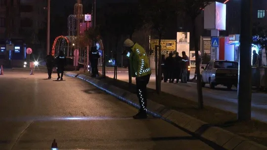 'Dur' ihtarına uymadı, polis memuruna çarpıp ağır yaraladı