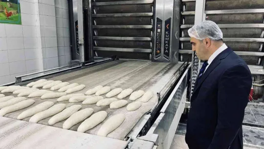 'Ekmek aptal toplumların gıdasıdır' diyen Kolivar'a vatandaştan tepki: 'Kendisi aptal'