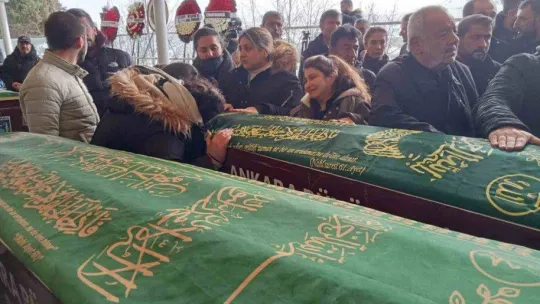 'Elvan Dalton' ismiyle tanınan ünlü şarkıcı Elvan Yılmaz son yolcuğuna uğurlandı