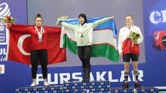 'İkinci Uluslararası Naim Süleymanoğlu Halter Turnuvası' yapıldı