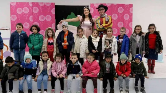 'Müziğin Dünyası' tiyatro gösterimi miniklere unutulmaz anlar yaşattı