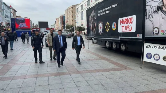 'Narko Tır' Sultanbeyli Meydanı'nda