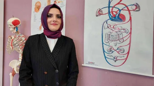 'Sağlık çalışanları 6 ayda bir psikolojik denetimden geçilmeli'