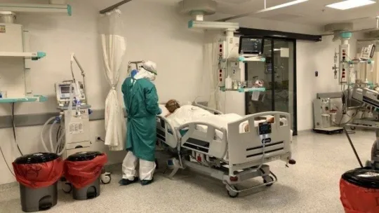 'Sağlık çalışanları 6 ayda bir psikolojik denetimden geçilmeli'