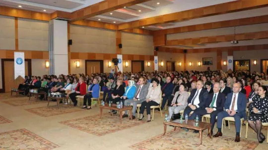 'Türk Dünyasında Sosyal Hayat ve Çalışma Hayatında Kadın' konulu kurultay gerçekleştirildi