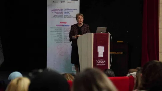 'Türkiye'de kadın profesör oranı yüzde 32, AB ülkelerinde ise 20,8'