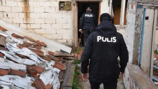 'Türkiye Güven Huzur' Uygulaması çerçevesinde aranması bulunan 871 kişi yakalandı