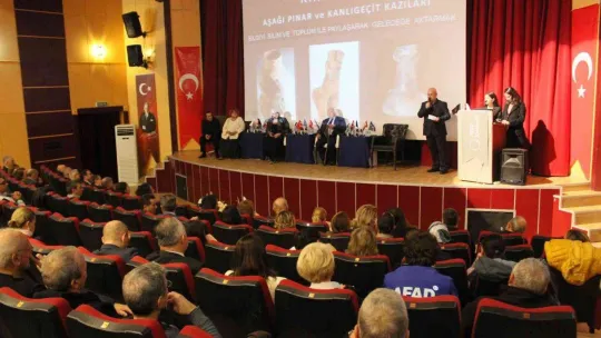 'Uluslararası Aşağıpınar Höyüğü' konferansı yapıldı
