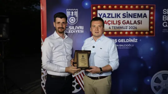 Yazlık Sinema Nostaljisi Film Gösterimlerinin Gala Gecesi Atatürk Filmi ile Gerçekleştirildi