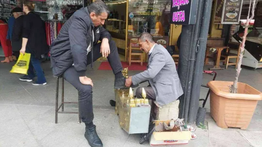 10 çocuğunu boya sandığı ile büyüttü