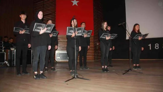 10 Kasım'da Atatürk saygı ve özlemle anıldı