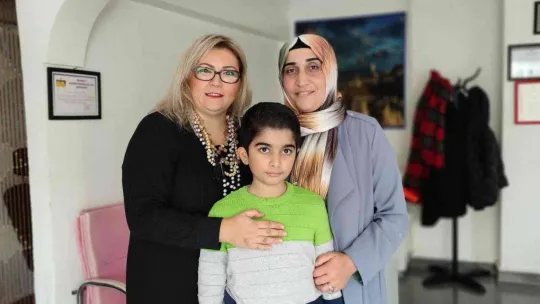 10 yıl sonra 'anne' dedi... Bir annenin en mutlu anı kamerada