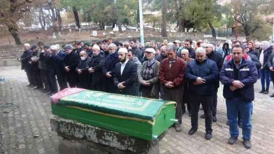 11 günlük yaşam savaşını kaybeden kadın toprağa verildi