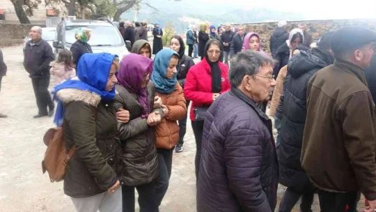 11 günlük yaşam savaşını kaybeden kadın toprağa verildi