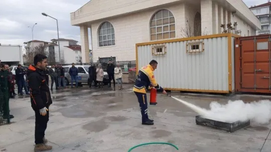 112 Acil Sağlık hizmetleri çalışanlarına eğitimler verildi